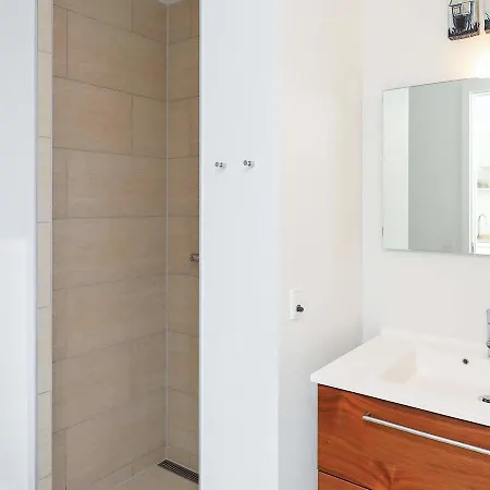 Iii Appartement *